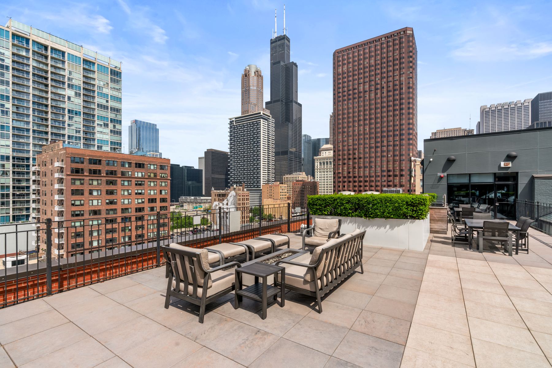Library Lofts rooftop deck with the Willis Tower skyline